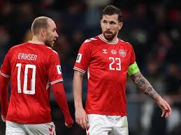 Denmark captain Højbjerg and coach Riemer react to Eriksen’s collapse