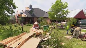 Deadly tornado devastates North Texas homes