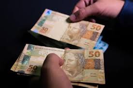 Bolsa Família pode chegar turbinado em abril com valores que ultrapassam R$ 1.000