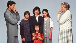 Pierce Brosnan Remembers Robin Williams' Hilarious Antics on 'Mrs. Doubtfire' Set