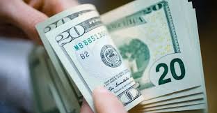 Dólar BCV supera los 115 bolívares: Impacto en el comercio venezolano