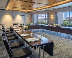 Image of business meeting in a Swissotel hotel