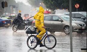 Alertan por lluvias y posible caída de granizo en 10 alcaldías