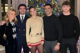 Kelly and Mark Consuelos