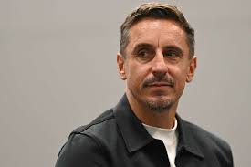 Neville defende que Manchester United não merece um desfile pela cidade se ganhar a Liga Europa