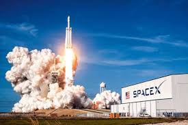 Musk quer unir foguetes à IA: a fusão que pode redefinir tecnologia, poder e mercado global