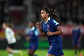 DONE DEAL: Spurs Women break transfer record, sign French defender Alice Sombath