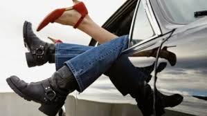 Αποτέλεσμα εικόνας για σεξ στο αυτοκινητο