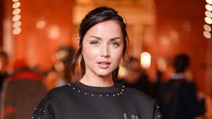 Ana de Armas enjoys Paris with friends; will she meet up with Tom Cruise while she's there?