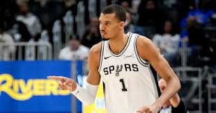 디트로이트 대 샌안토니오 아이콘