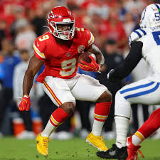 Ken Walker Makes Five Las Vegas Raiders Defenders Miss On 21-Yard Run - Kansas City Chiefs