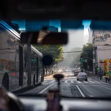 Motoristas da Uber relatam demora para receber da plataforma, com espera de mais de 24 horas