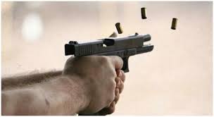 Resultado de imagen de pistola Glock disparo