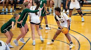 Women's Basketball Drops Matinee at Manhattan