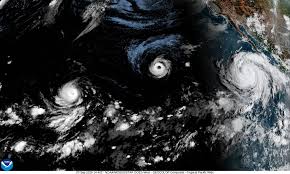 Raro trio de furacões no Oceano Pacífico é impulsionado por super El Niño