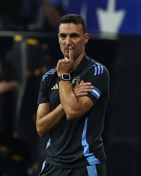 Argentina's Scaloni says balance is key in deciding who starts up front | Reuters