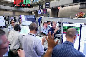 US Stock Futures Fall as Mideast Tensions Flare Anew, Oil Climbs