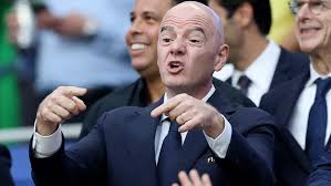 EN DIRECT - Coupe du monde 2026 : l’énorme bilan carbone d’Infantino, le sélectionneur sud-coréen visé par des menaces de mort, le choc Brésil-Japon imminent