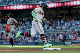 Devers hits his 30th homer as the Giants snap the Braves’ 7-game streak — SFGATE