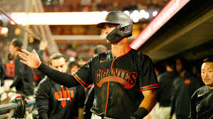 Giants Set Opening Day Roster with Surprises