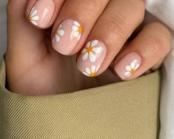 Hình ảnh về Daisy nail design