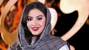 ورزش رزمی مریم مومن با شمشیر +فیلم
