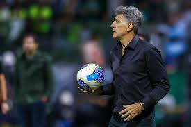Renato Portaluppi ensaia volta ao Brasileirão