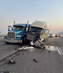 Friday morning traffic resumes after I-15 crash in Ogden