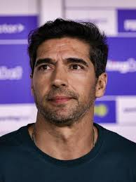 Abel Ferreira nunca perdeu para o Botafogo-SP em passagem pelo Palmeiras