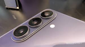 Samsung might just invest in Galaxy camera hardware upgrades (eventually)