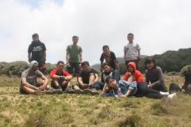 Hasil gambar untuk pecinta alam indonesia