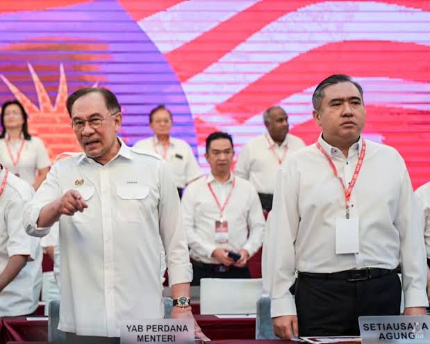 High-stakes weekend for PM Anwar's PH as DAP, PKR hold crucial congresses; DAP delegates to vote on staying in Cabinet