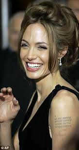 Resultado de imagem para fotos da angelina jolie