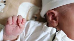 Padres de bebés fallecidos en IMSS Durango aún no llegan a acuerdo reparatorio; piden justicia