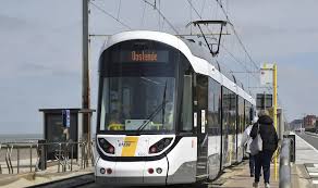 Kusttram in Oostende rijdt weer na incident, maar nog steeds lange files in centrum