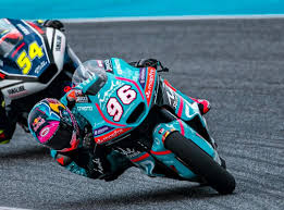 MotoGP: Moto2, Daniel Holgado vence em Buriram numa corrida de loucos