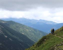 Kosovo: Senderos Épicos Revelan Historia y Belleza Oculta - Imagen principal del artículo