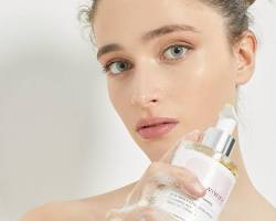 Yağlı ciltler için alkol içermeyen ürünler resmi