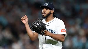 Eduard Bazardo: The Mariners' Secret Weapon That's Turning Heads