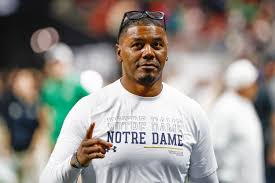 Report: Valley native lands new major college coaching job