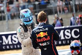 Verstappen gana Sprint en Austin, ¡pero Russell lo desafía! - Imagen principal del artículo