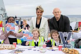 Ross Kemp & Dame Kelly Holmes Urge Public to Honour Veterans for VE Day 80th Anniversary