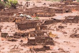 Resultado de imagem para IMAGENS SOBRE A TRAGÉDIA DE MARIANA