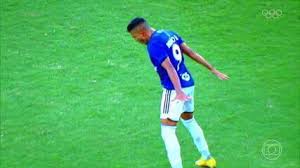 Bruno Rodrigues revela apoio de atacante do Cruzeiro após lesão grave e dúvida sobre voltar a jogar