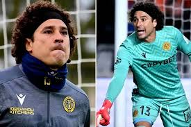 Guillermo Ochoa la ha pasado mal en AEL Limassol FC, ¿qué otro portero mexicano jugó en Chipre?