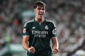 Gol agónico de Espí rescata al Real Madrid en victoria contra Elche