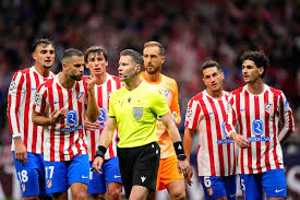 Hoofdrol voor Danny Makkelie in halve finale: Atlético Madrid en Arsenal scoren alleen uit penalty's