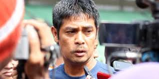 Nilmaizar serahkan evaluasi skuad Garuda ke PSSI. Nilmaizar (c) Eggi Paksha. Berita Terkait - nilmaizar-serahkan-evaluasi-skuad-garuda-ke-pssi-20130211223006