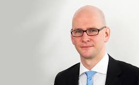 DAS-INVESTMENT-Redakteur Andreas Harms ist genervt von Böllern, ...