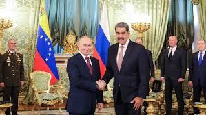 Venezuela y Rusia firman tratado estratégico en medio de tensión con EE.UU.